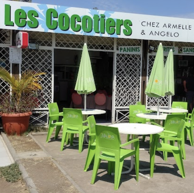Les Cocotiers